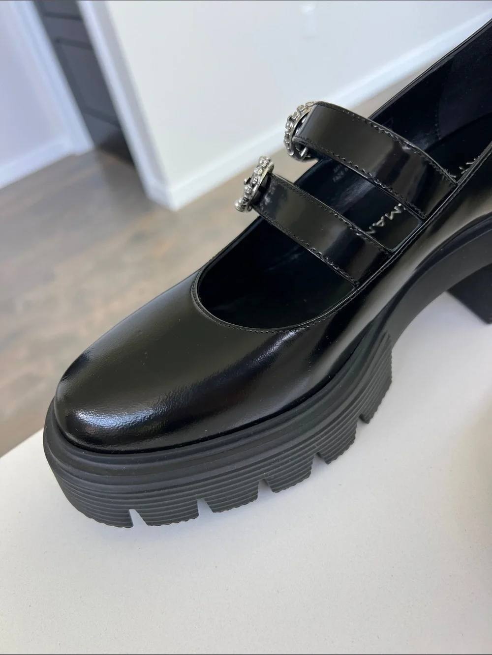 Stuart Weitzman soho leighton mary jane supermoto black leather chunky lug flats
